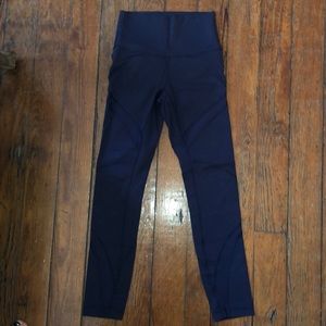3/4 length navy blue Lulu Lemon athletic pants